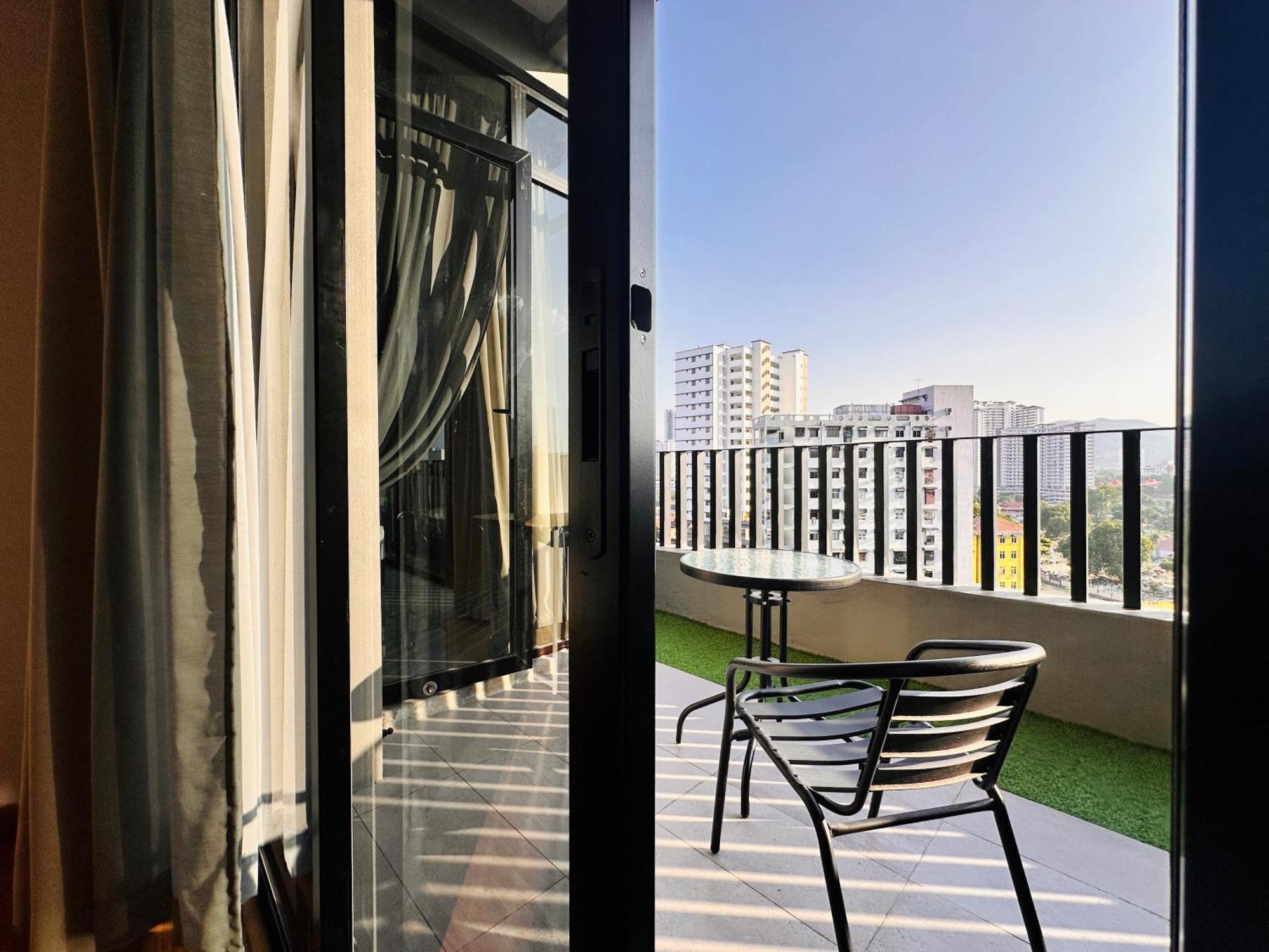 New Georgetown Instagramable 2Br Homestay For 10Pax 无敌美景两房民宿 Beacon Executive Suite Eksteriør billede