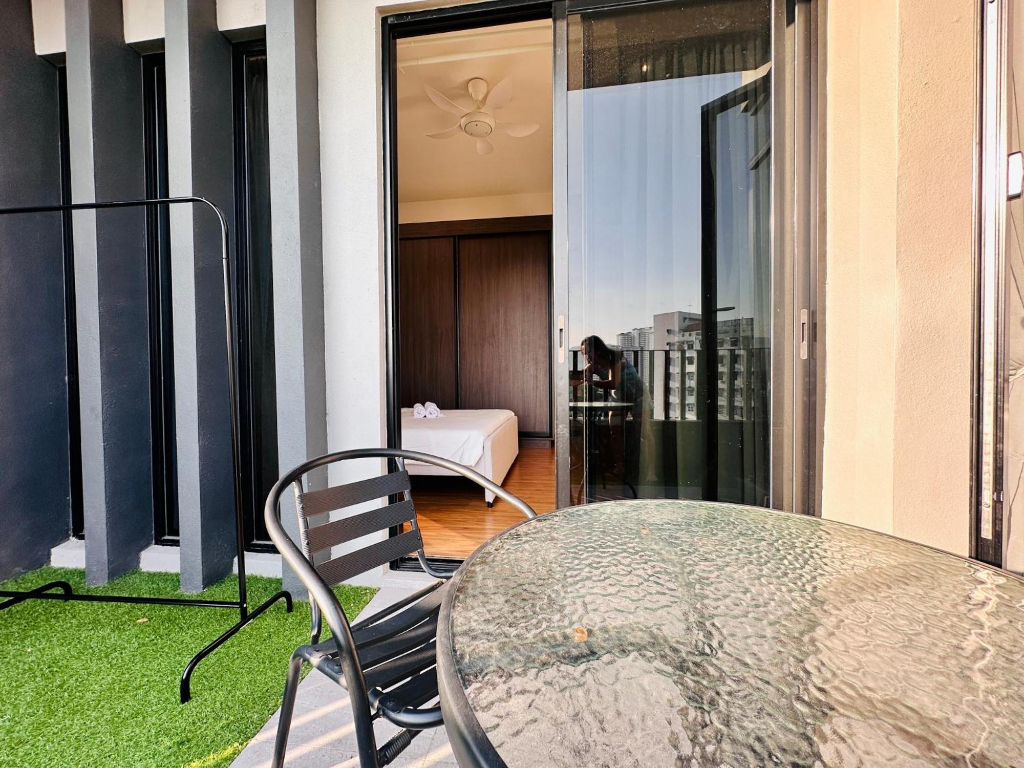 New Georgetown Instagramable 2Br Homestay For 10Pax 无敌美景两房民宿 Beacon Executive Suite Eksteriør billede