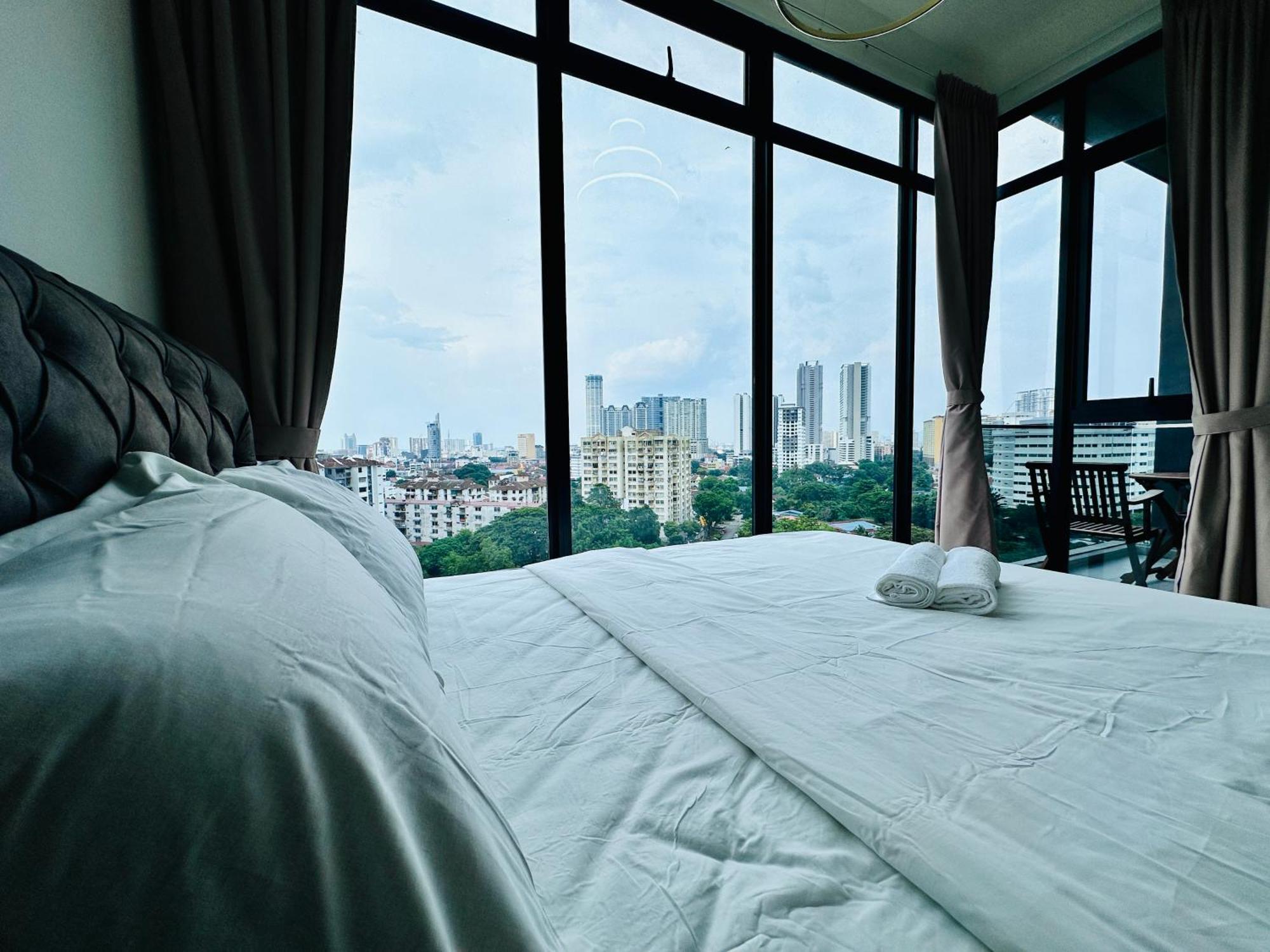New Georgetown Instagramable 2Br Homestay For 10Pax 无敌美景两房民宿 Beacon Executive Suite Eksteriør billede