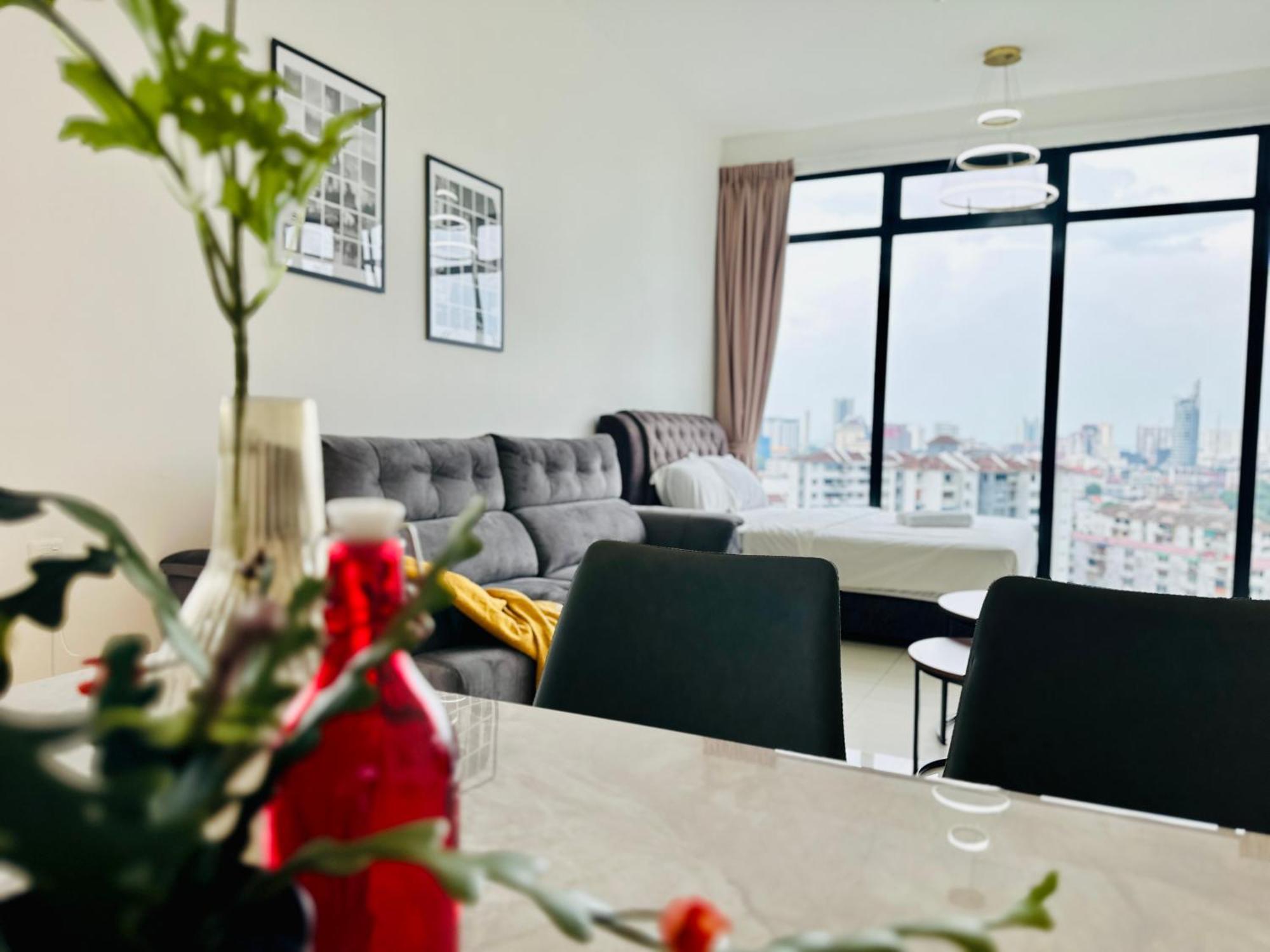 New Georgetown Instagramable 2Br Homestay For 10Pax 无敌美景两房民宿 Beacon Executive Suite Eksteriør billede